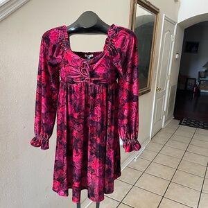 Chelsea & Violet Pink and Black Textured Dress